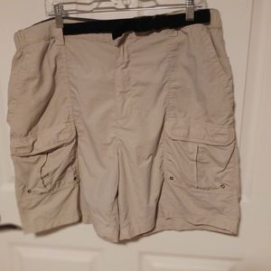 Men's Cream Croft and Barrow  Cargo Shorts